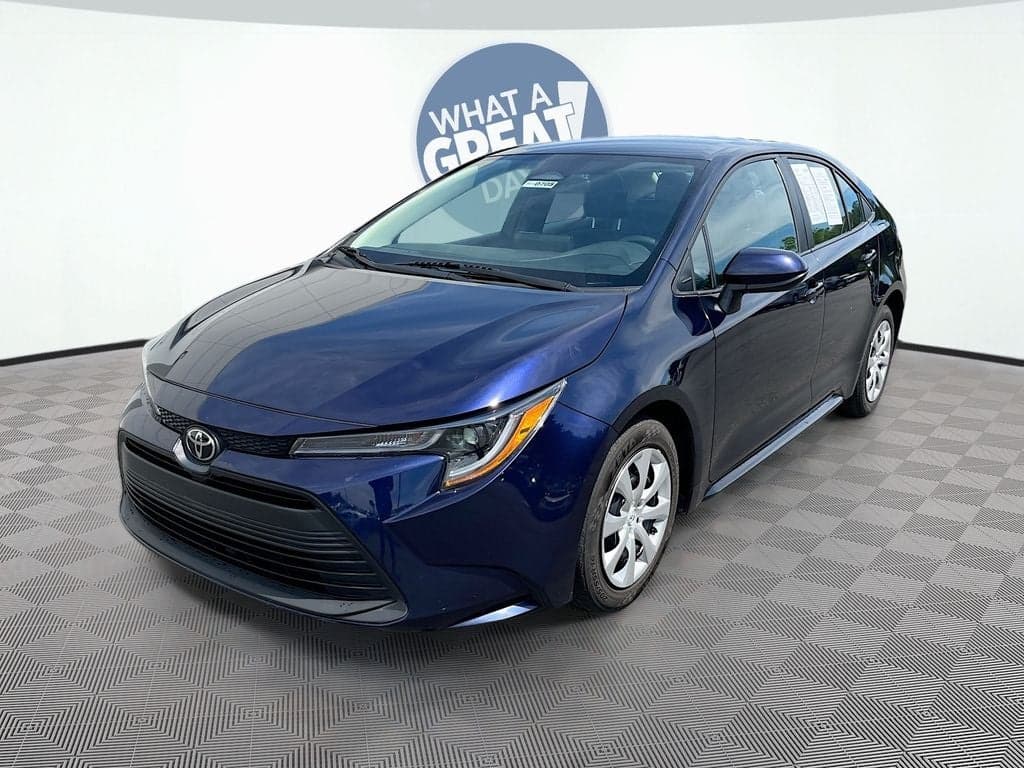 2024 Toyota Corolla LE — photo 1 of 44