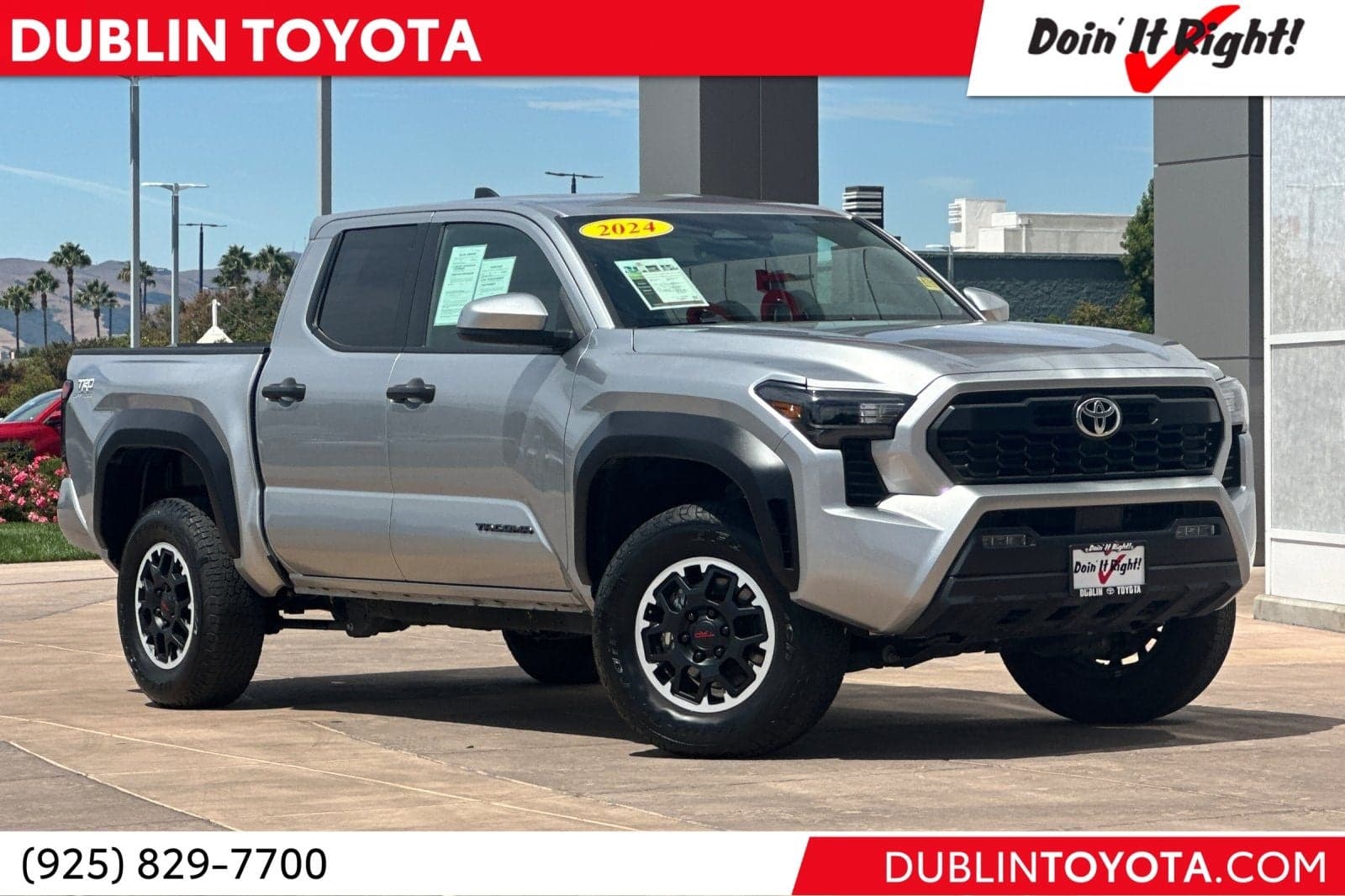 2024 Toyota Tacoma TRD Off-Road — photo 1 of 43