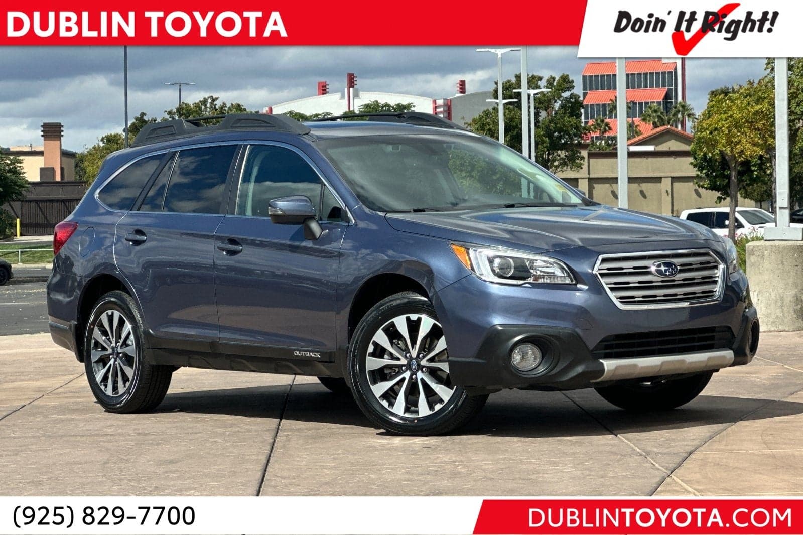 2017 Subaru Outback Limited — photo 1 of 8