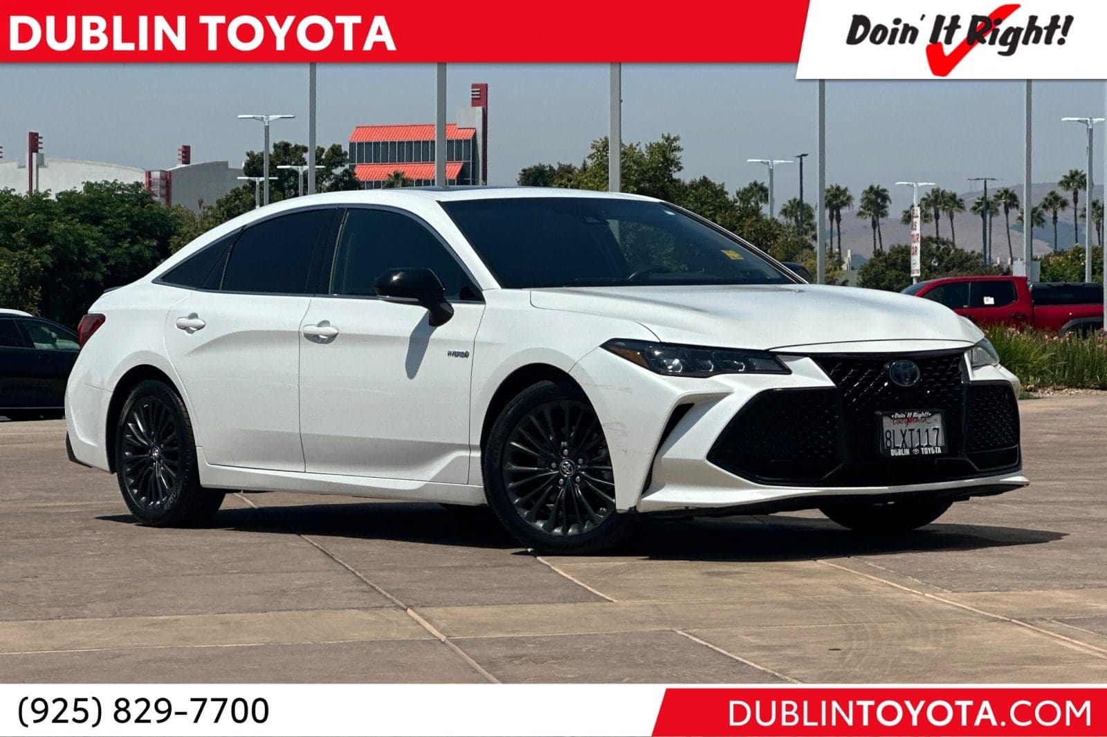 2019 Toyota Avalon Hybrid XSE — photo 1 of 45