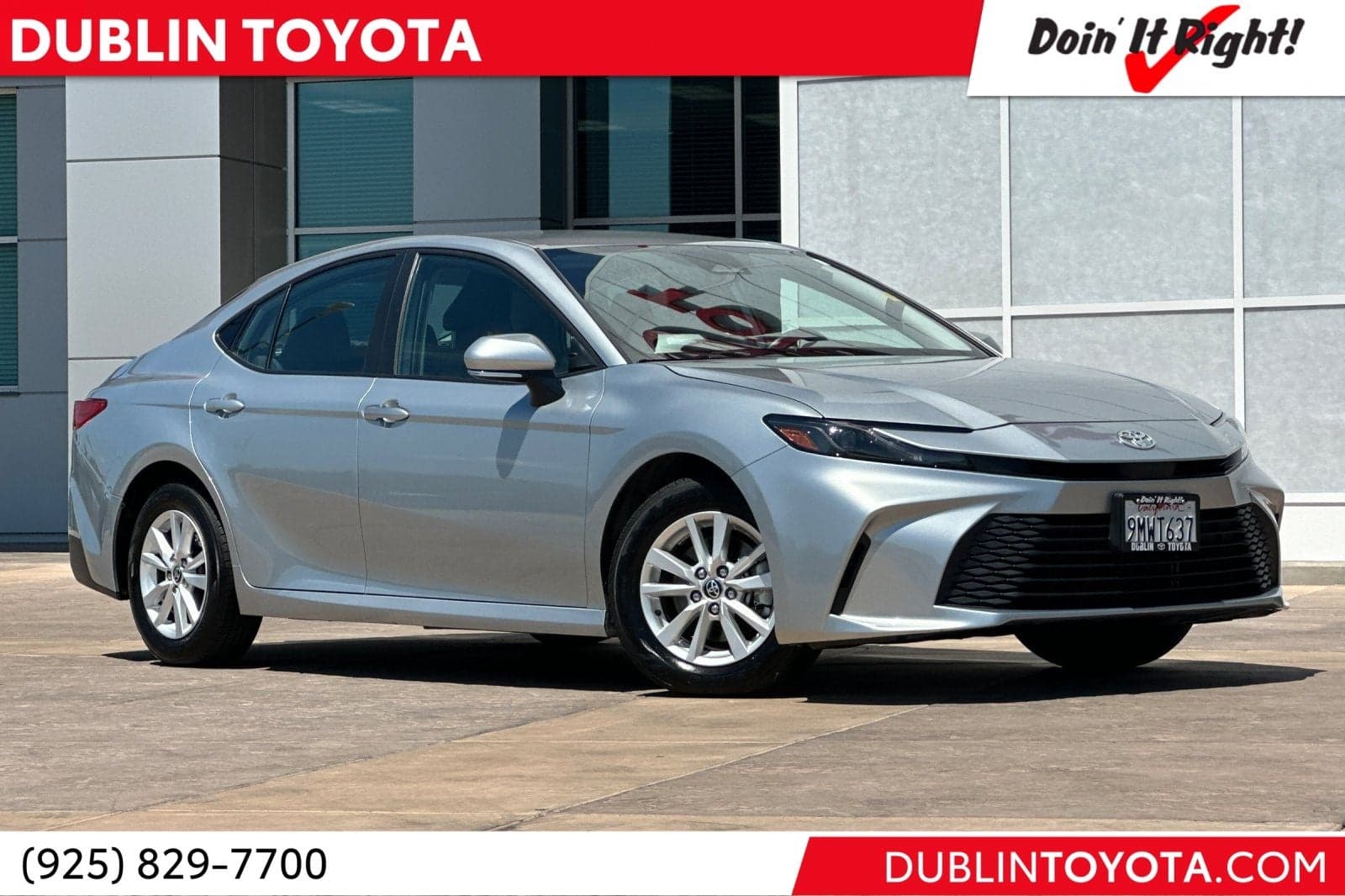 2025 Toyota Camry LE — photo 1 of 46