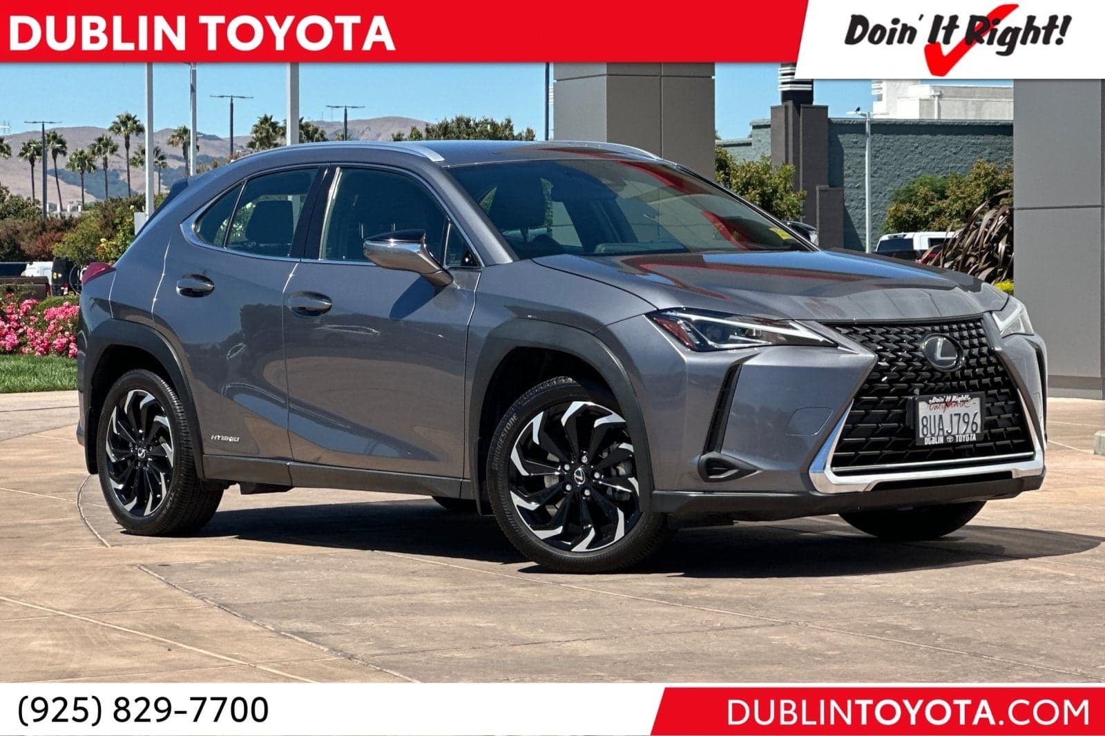 2020 Lexus UX 250h Base — photo 1 of 46