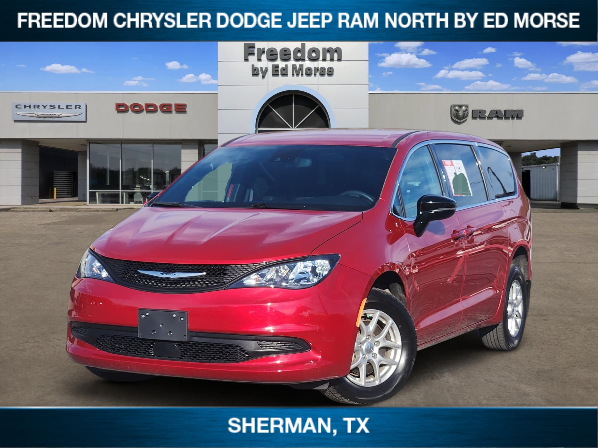 2025 Chrysler Voyager LX — photo 1 of 5