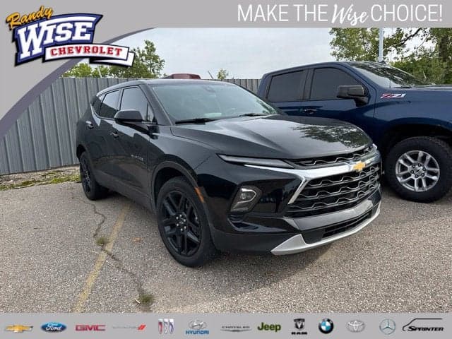 2023 Chevrolet Blazer LT — photo 1 of 5