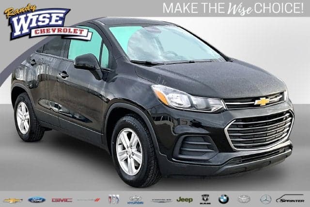 2021 Chevrolet Trax LS — photo 1 of 5