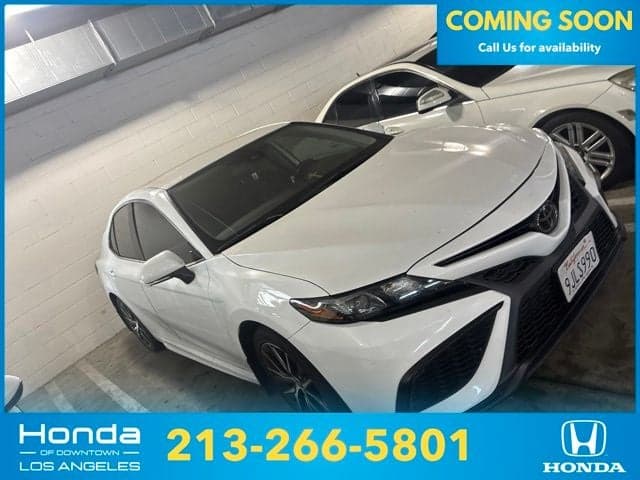 2024 Toyota Camry SE — photo 1 of 18