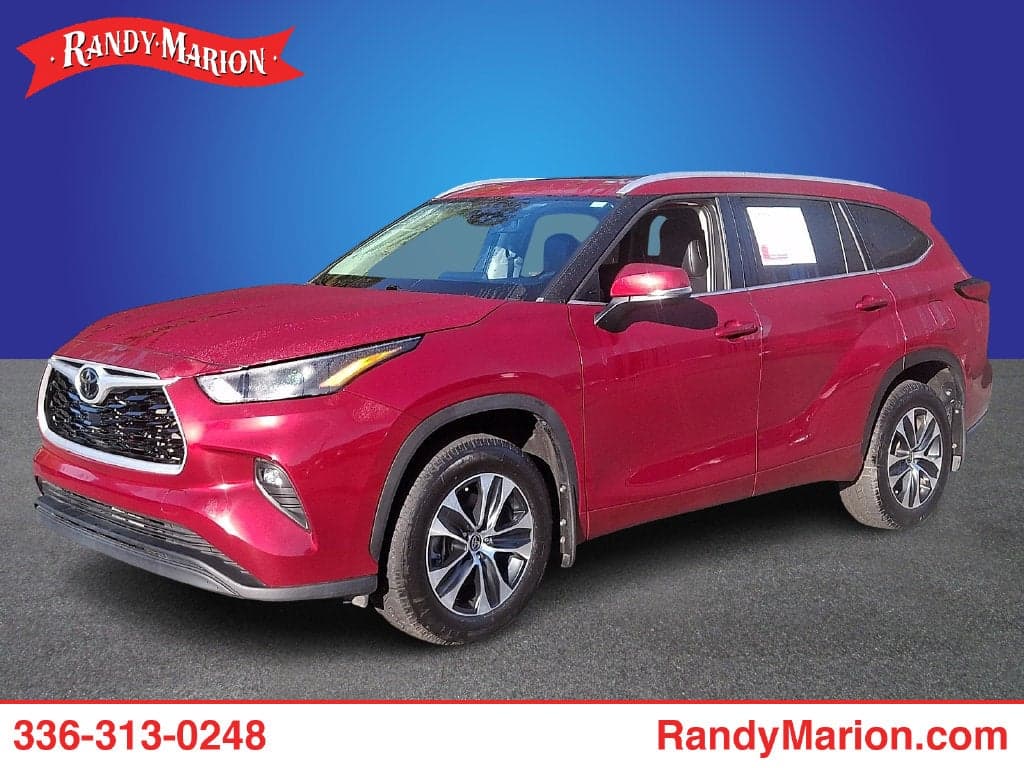 2023 Toyota Highlander XLE — photo 1 of 5