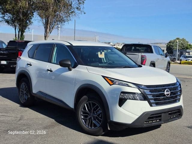 2024 Nissan Rogue S — photo 1 of 16