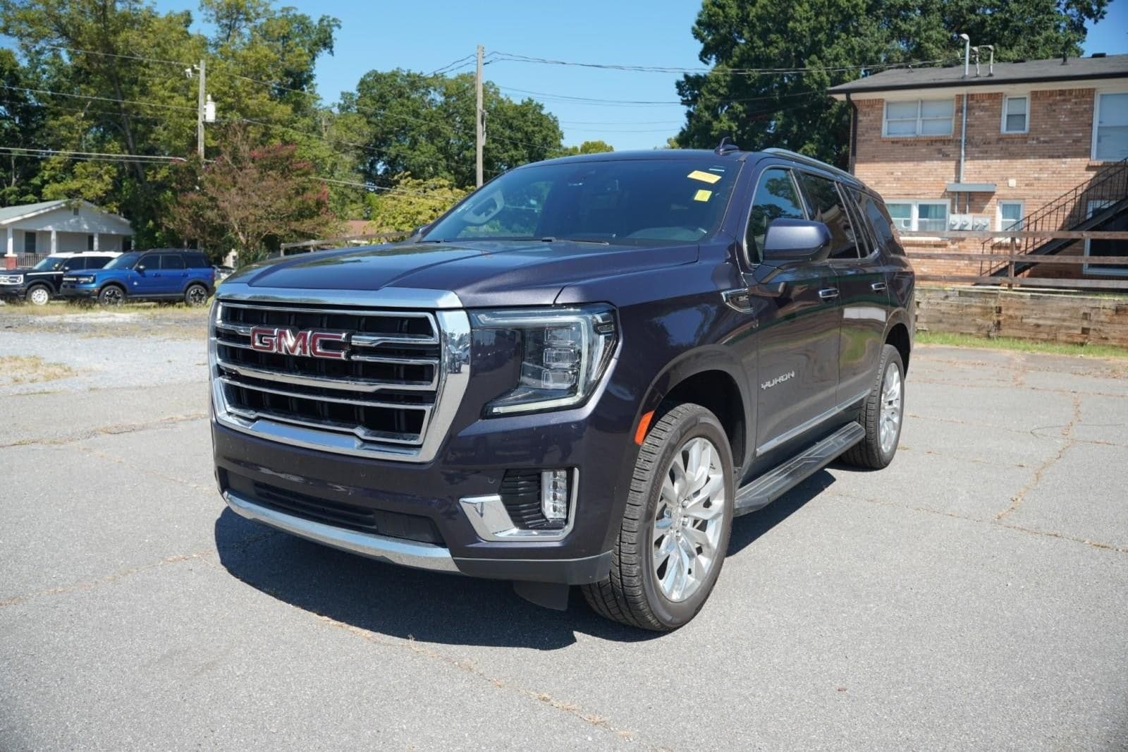 2023 GMC Yukon 2WD 4DR SLT — photo 1 of 40