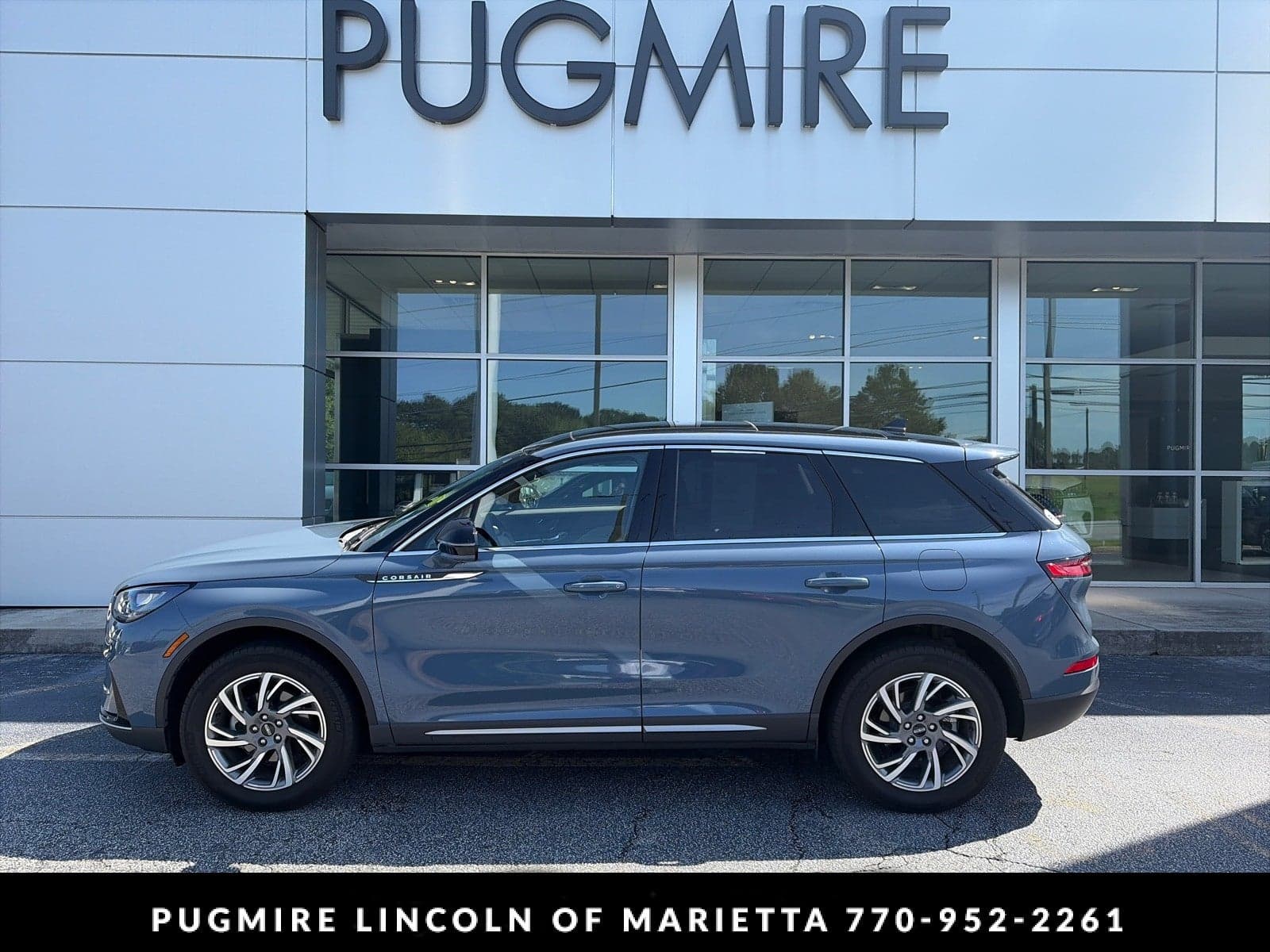 2023 Lincoln Corsair Standard — photo 1 of 22