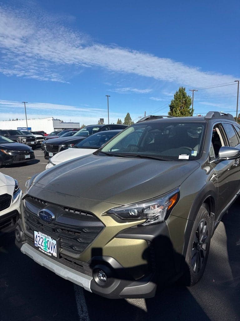 2025 Subaru Outback Touring XT — photo 1 of 3