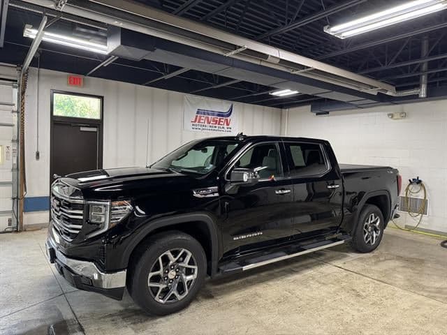 2023 GMC Sierra 1500 SLT — photo 1 of 19