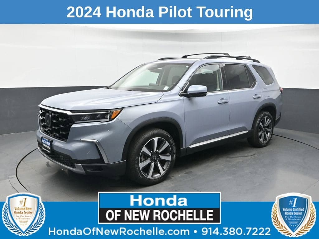 2024 Honda Pilot Touring — photo 1 of 5