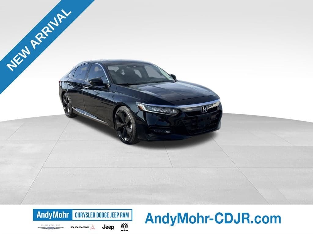 2018 Honda Accord Sedan Touring 1.5T — photo 1 of 10
