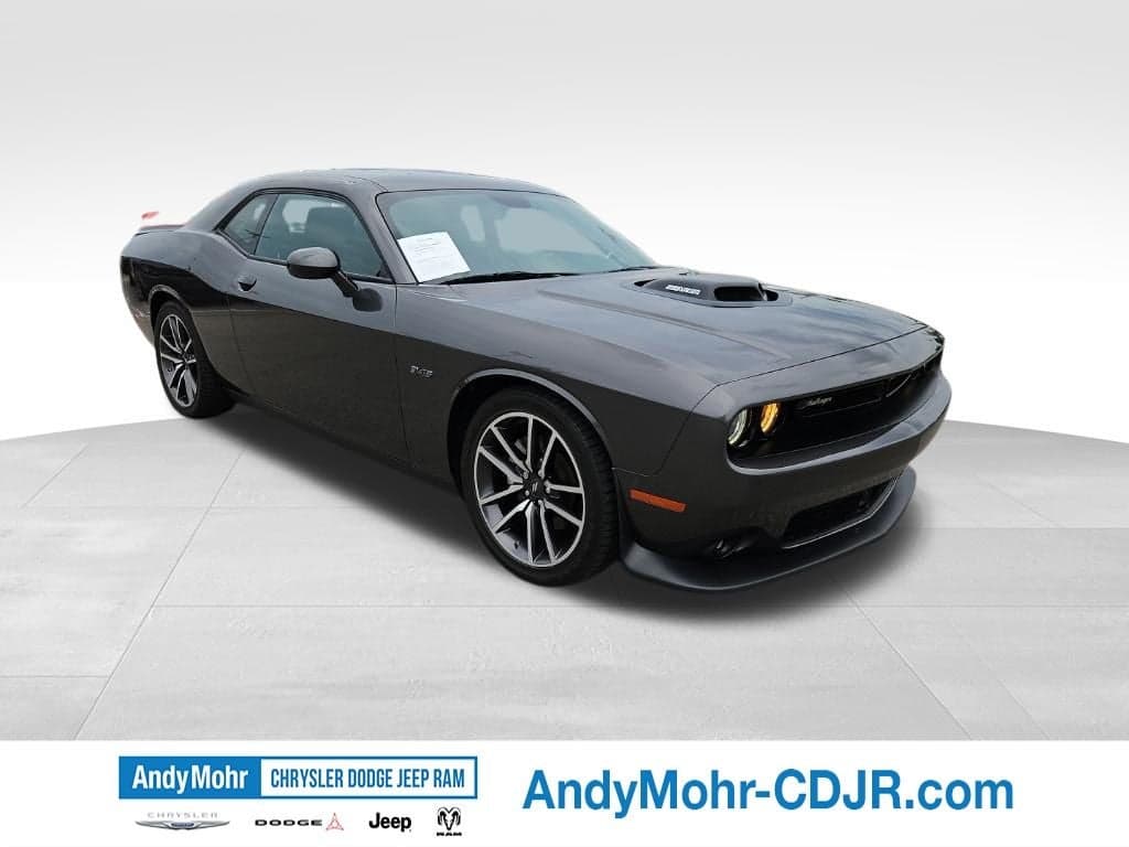 2023 Dodge Challenger R/T — photo 1 of 13