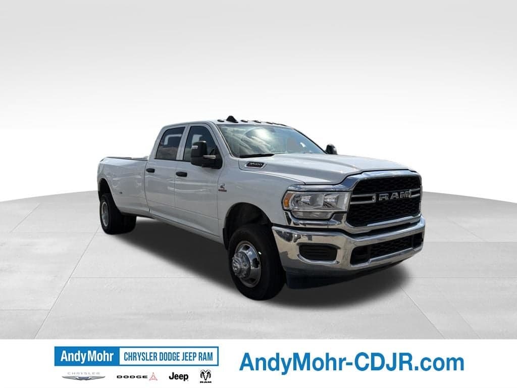 2024 RAM 3500 Tradesman — photo 1 of 10