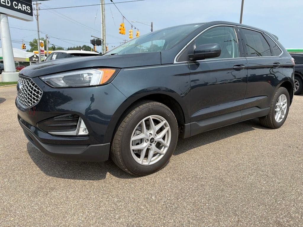 2023 Ford Edge SEL — photo 1 of 25