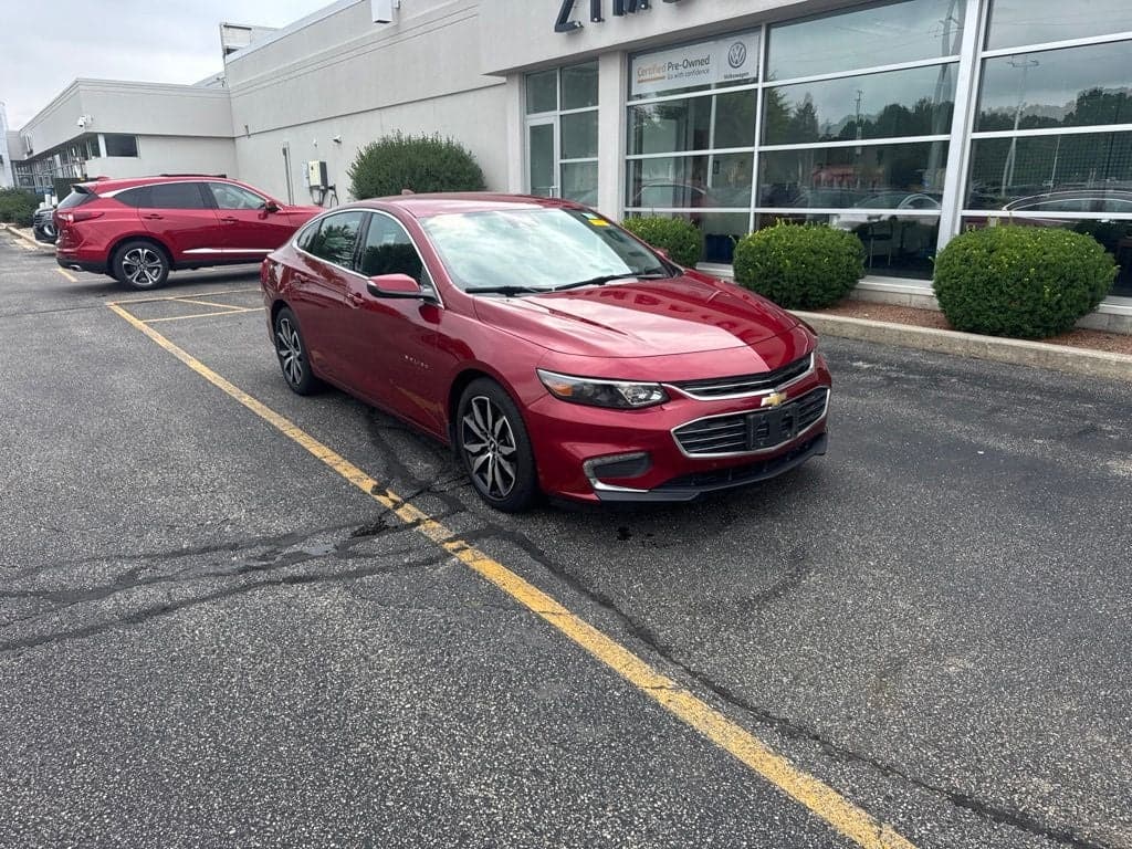 2017 Chevrolet Malibu Hybrid — photo 1 of 21