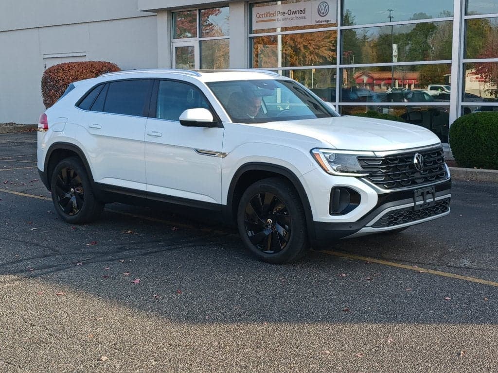 2026 Volkswagen Atlas Cross Sport Base — photo 1 of 5