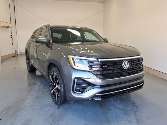2024 Volkswagen Atlas Cross Sport 2.0T SEL Premium R-Line — photo 1 of 24