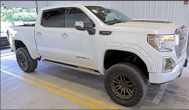 2019 GMC Sierra 1500 Denali — photo 1 of 17