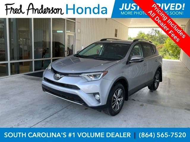 2018 Toyota RAV4 XLE — photo 1 of 38