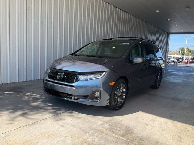 2027 Honda Odyssey Touring — photo 1 of 5