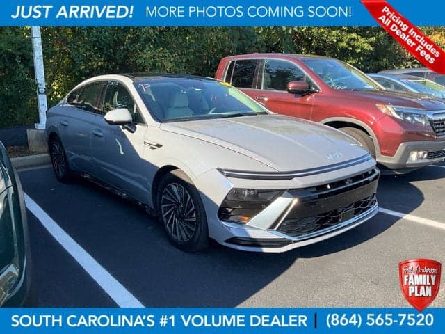 2025 Hyundai Sonata Hybrid Limited — photo 1 of 5