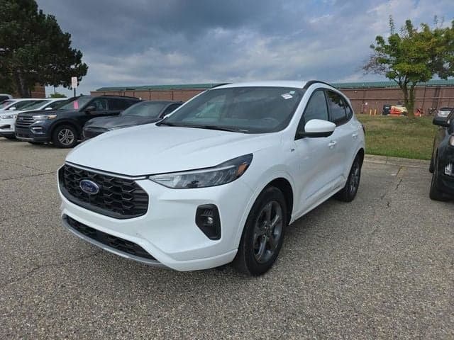 2023 Ford Escape ST-Line Select — photo 1 of 17
