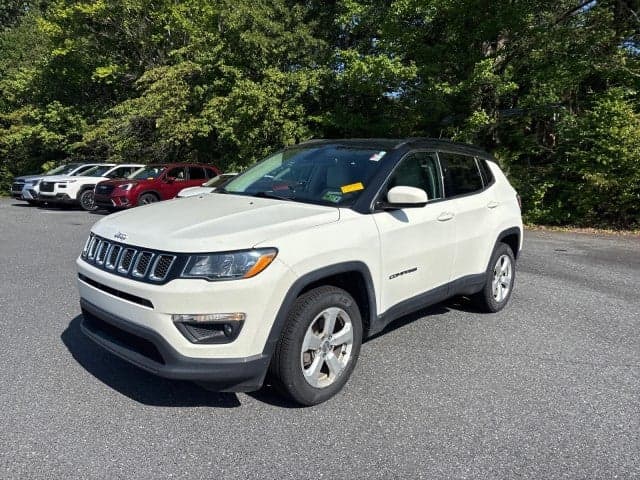 2019 Jeep Compass Latitude — photo 1 of 13