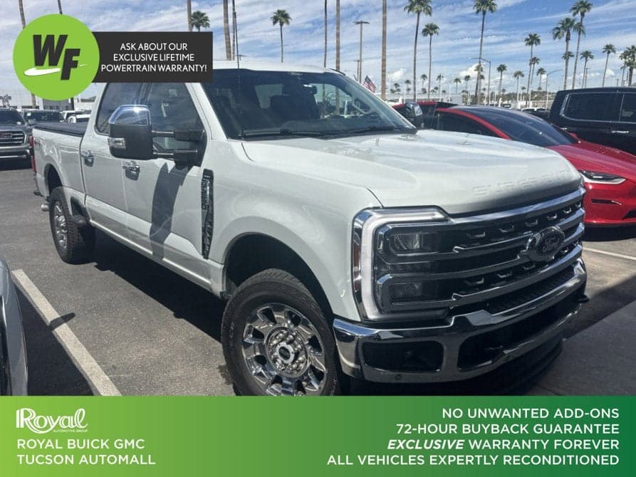 2025 Ford Super Duty F-250 SRW LARIAT — photo 1 of 13