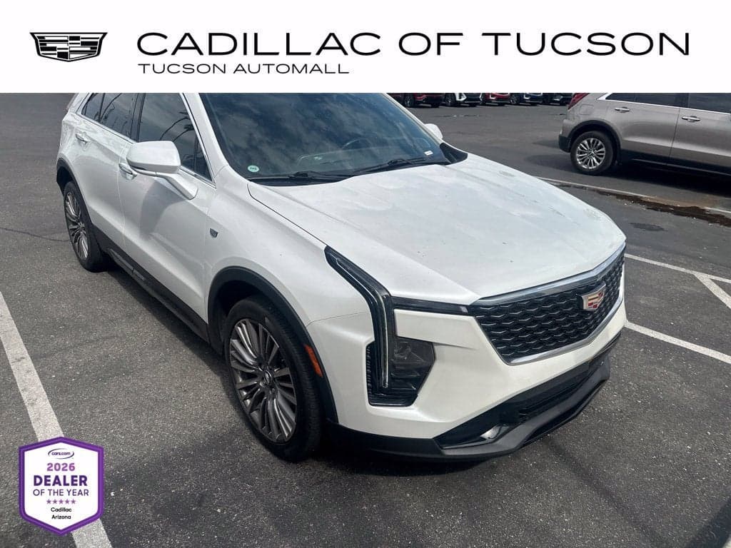 2024 Cadillac XT4 Base — photo 1 of 28