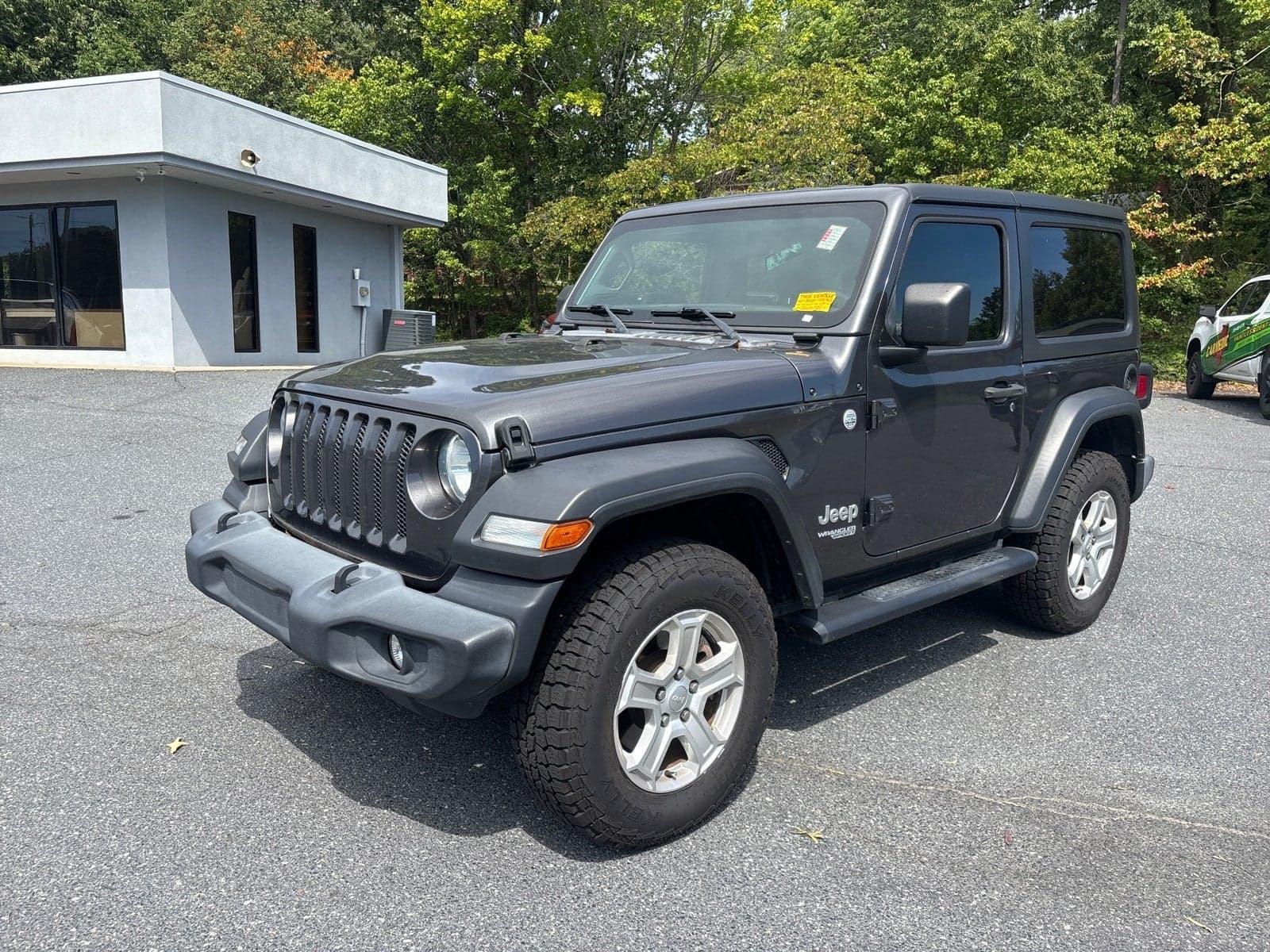2021 Jeep Wrangler Sport — photo 1 of 23