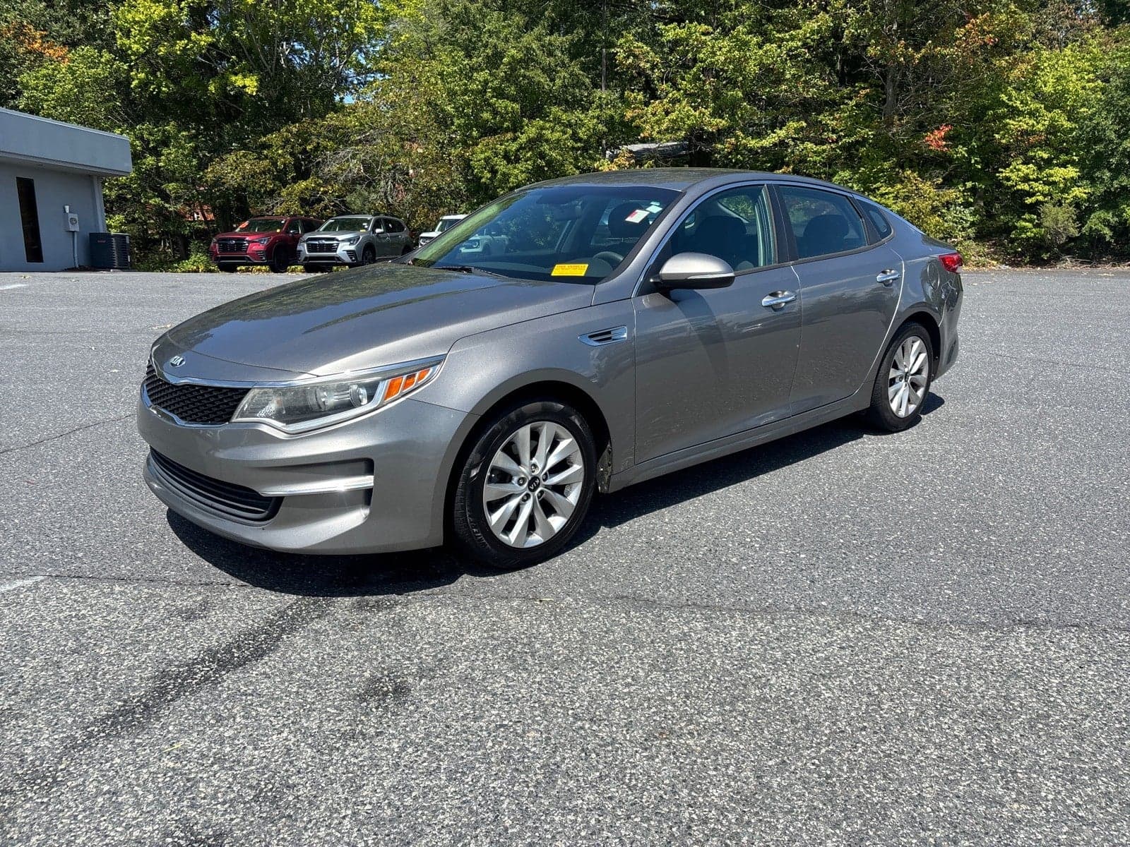 2017 Kia Optima LX — photo 1 of 25