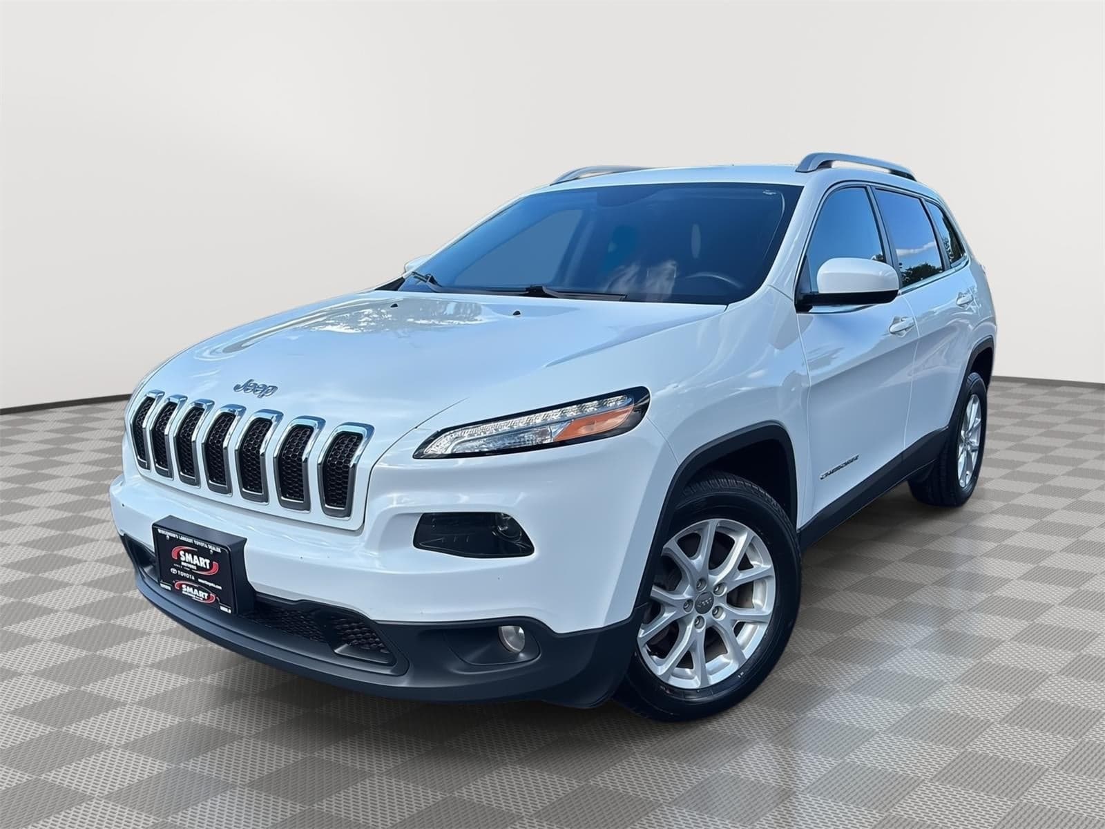 2016 Jeep Cherokee Latitude — photo 1 of 38