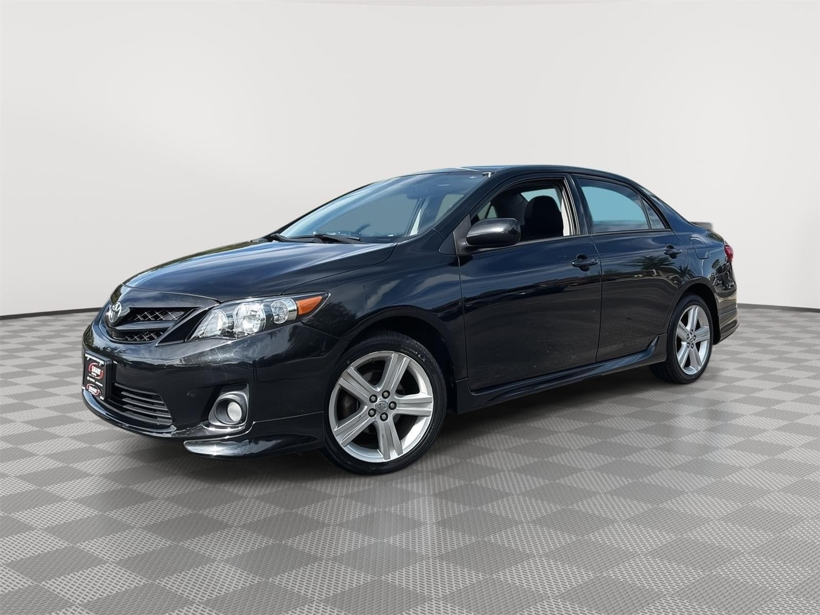 2013 Toyota Corolla S — photo 1 of 28