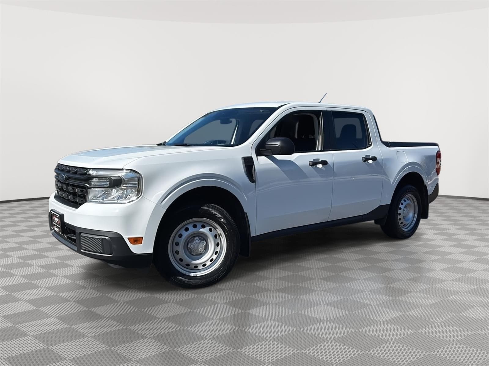 2024 Ford Maverick XL — photo 1 of 29