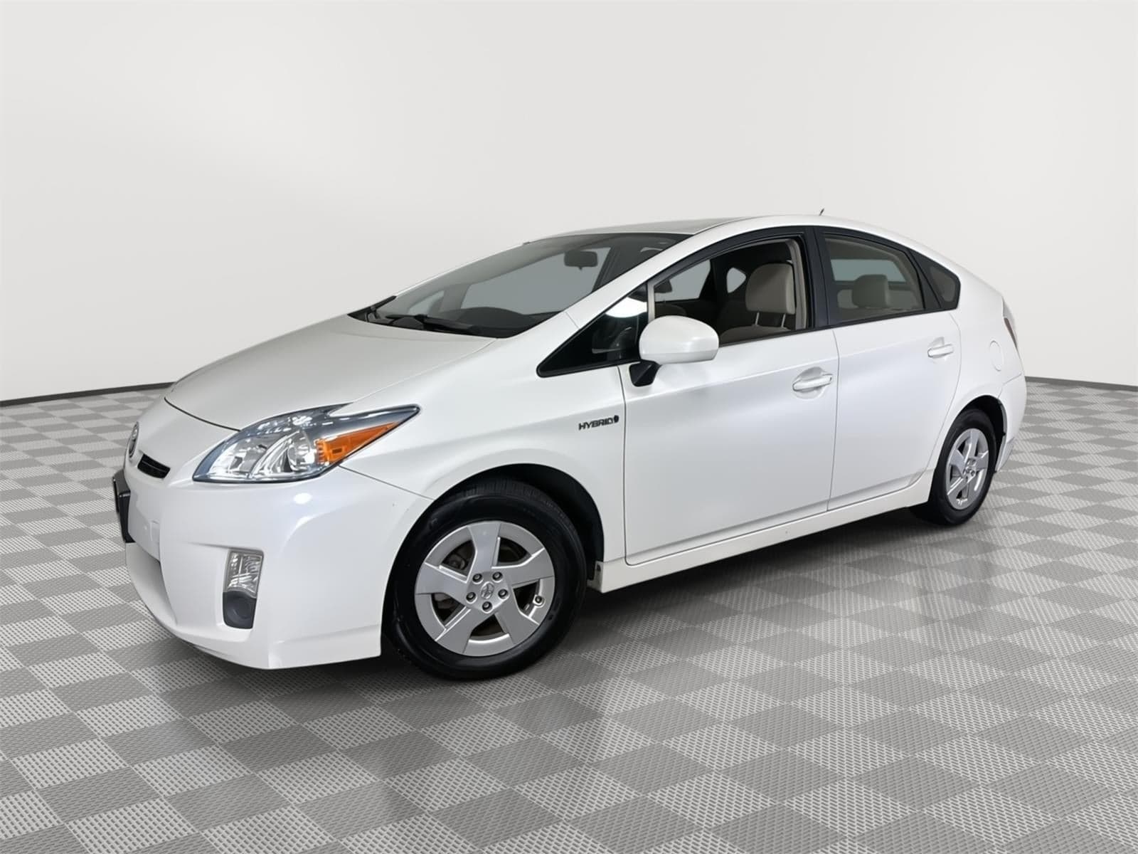 2011 Toyota Prius Base — photo 1 of 5