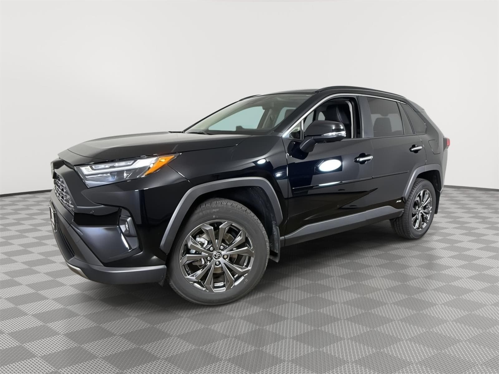 2022 Toyota RAV4 Hybrid Limited — photo 1 of 6
