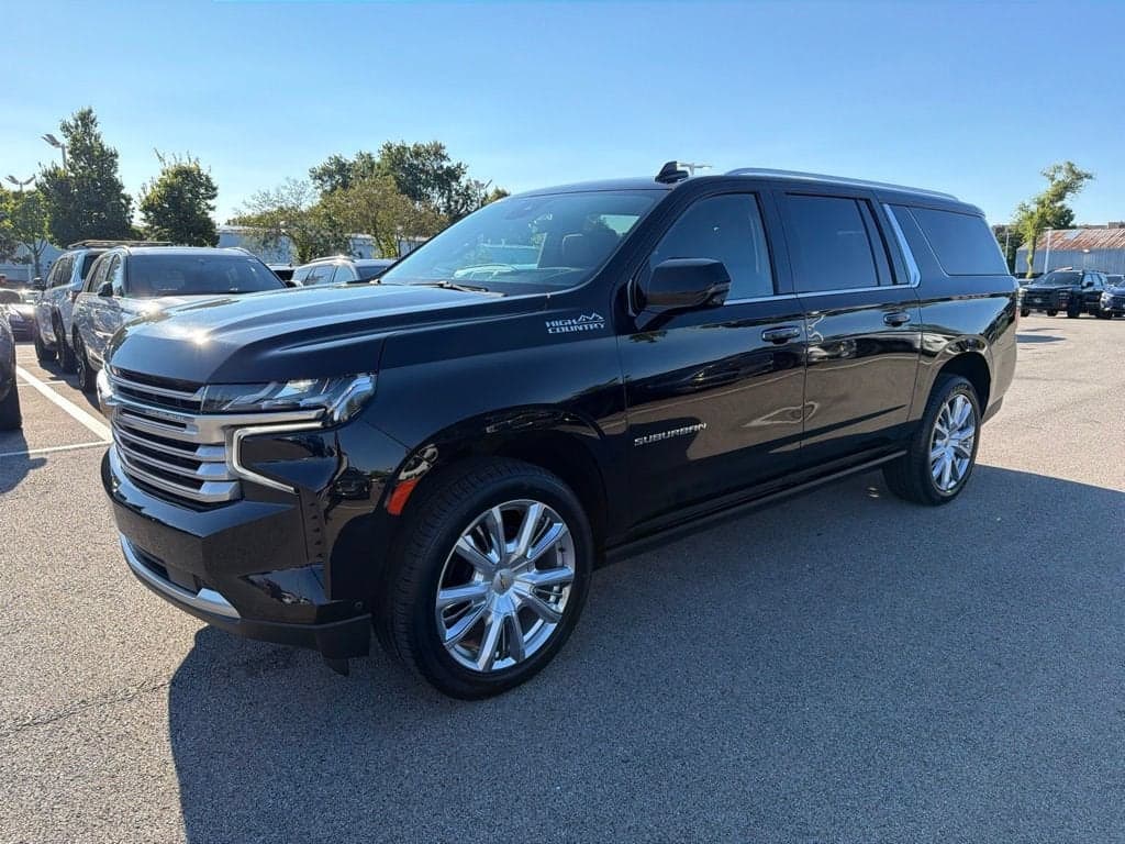 2023 Chevrolet Suburban High Country — photo 1 of 48