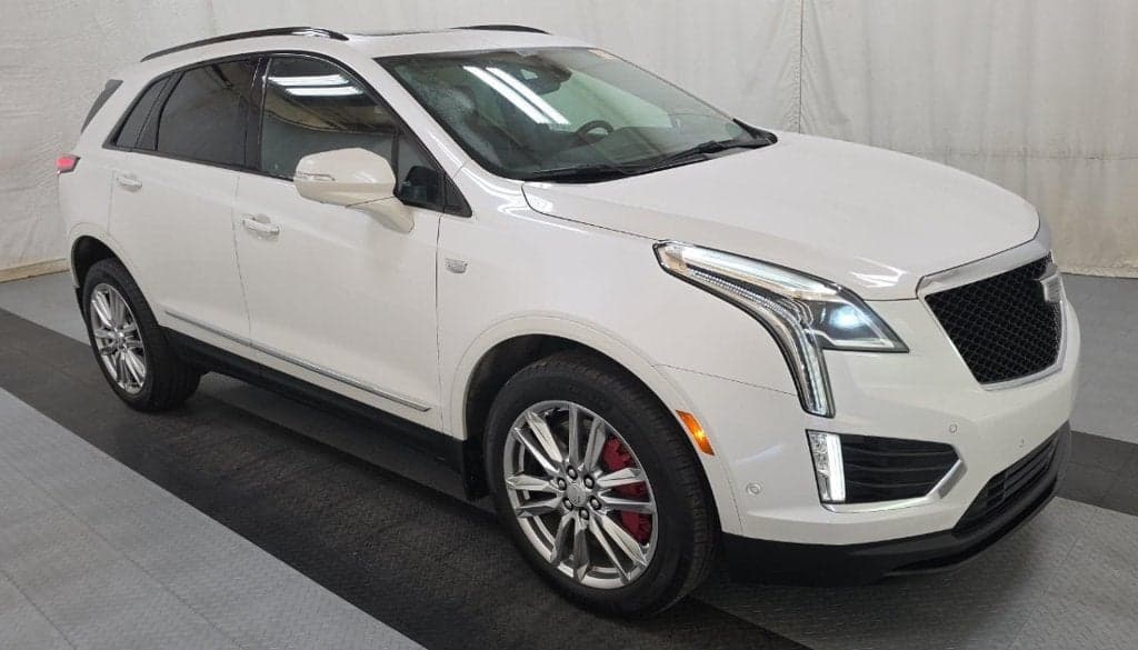 2023 Cadillac XT5 AWD Sport — photo 1 of 5