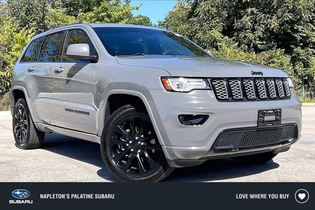 2019 Jeep Grand Cherokee Altitude — photo 1 of 5