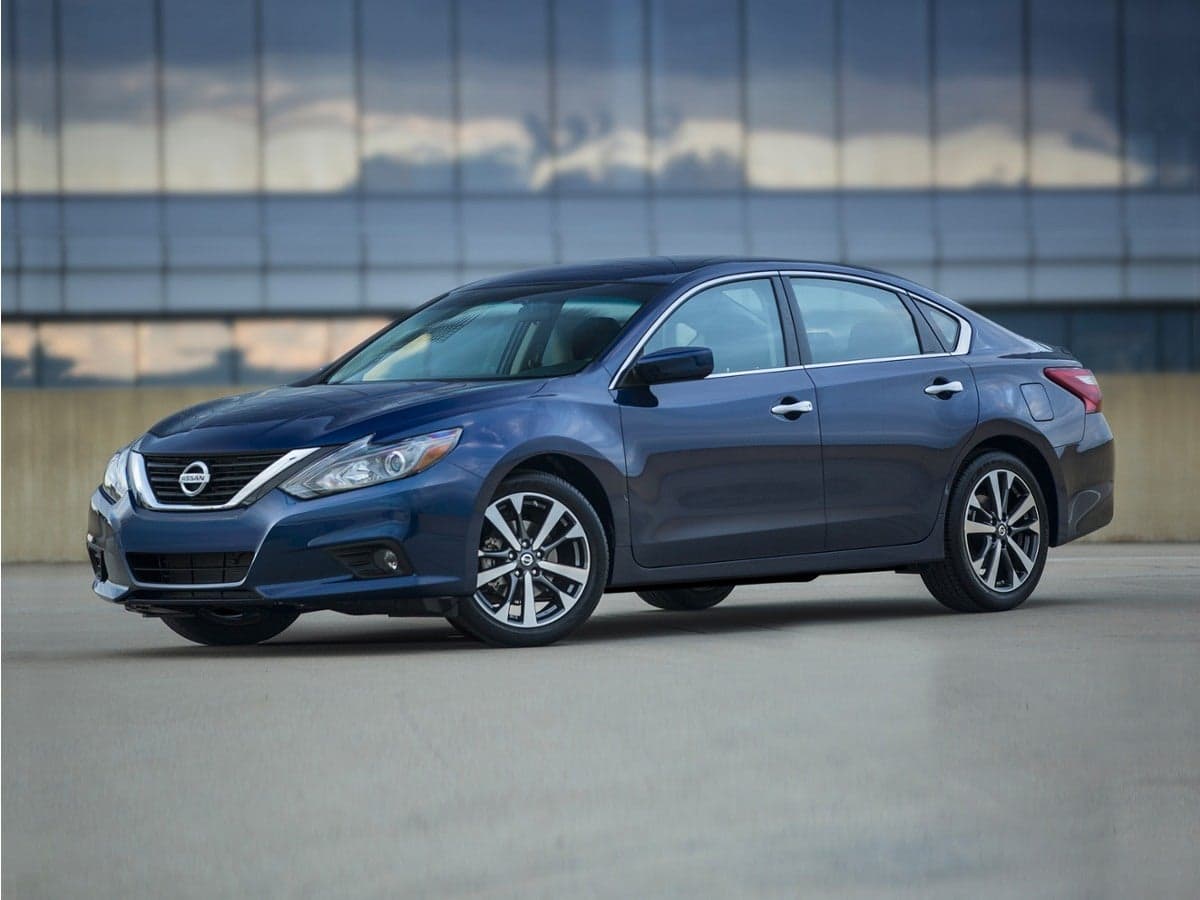 2016 Nissan Altima 2.5 S — photo 1 of 5