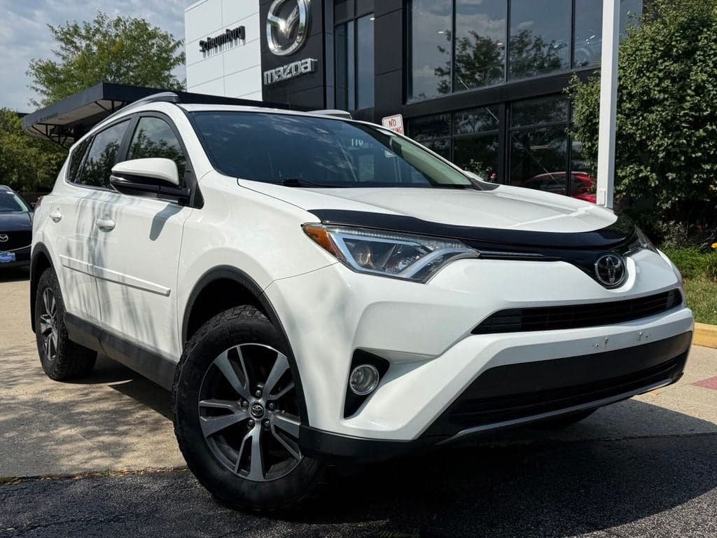 2018 Toyota RAV4 XLE — photo 1 of 41