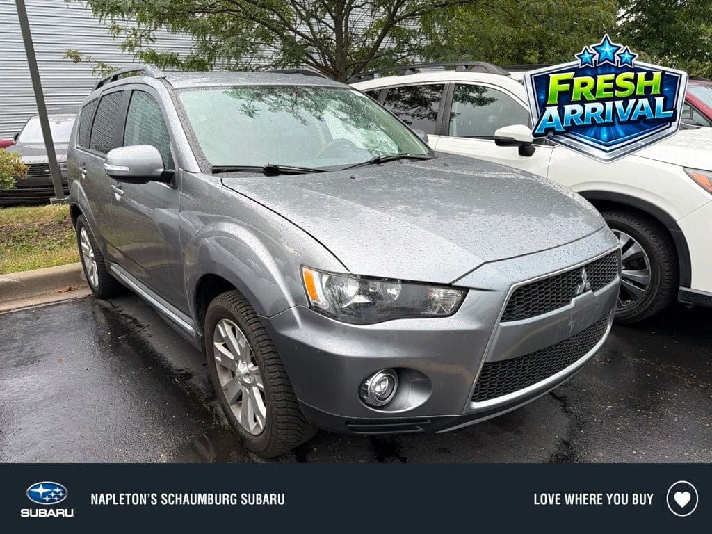 2013 Mitsubishi Outlander SE — photo 1 of 5