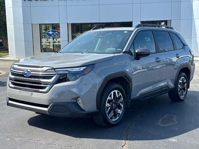 2025 Subaru Forester Premium — photo 1 of 20