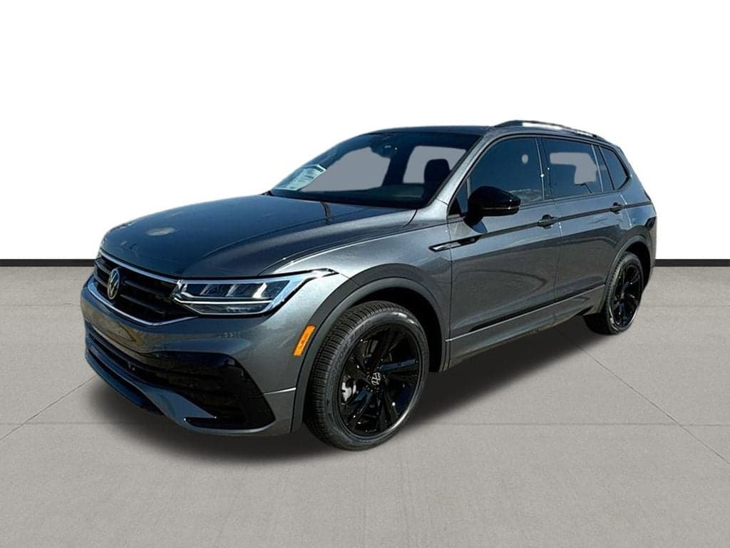 2024 Volkswagen Tiguan SE R-Line Black — photo 1 of 36
