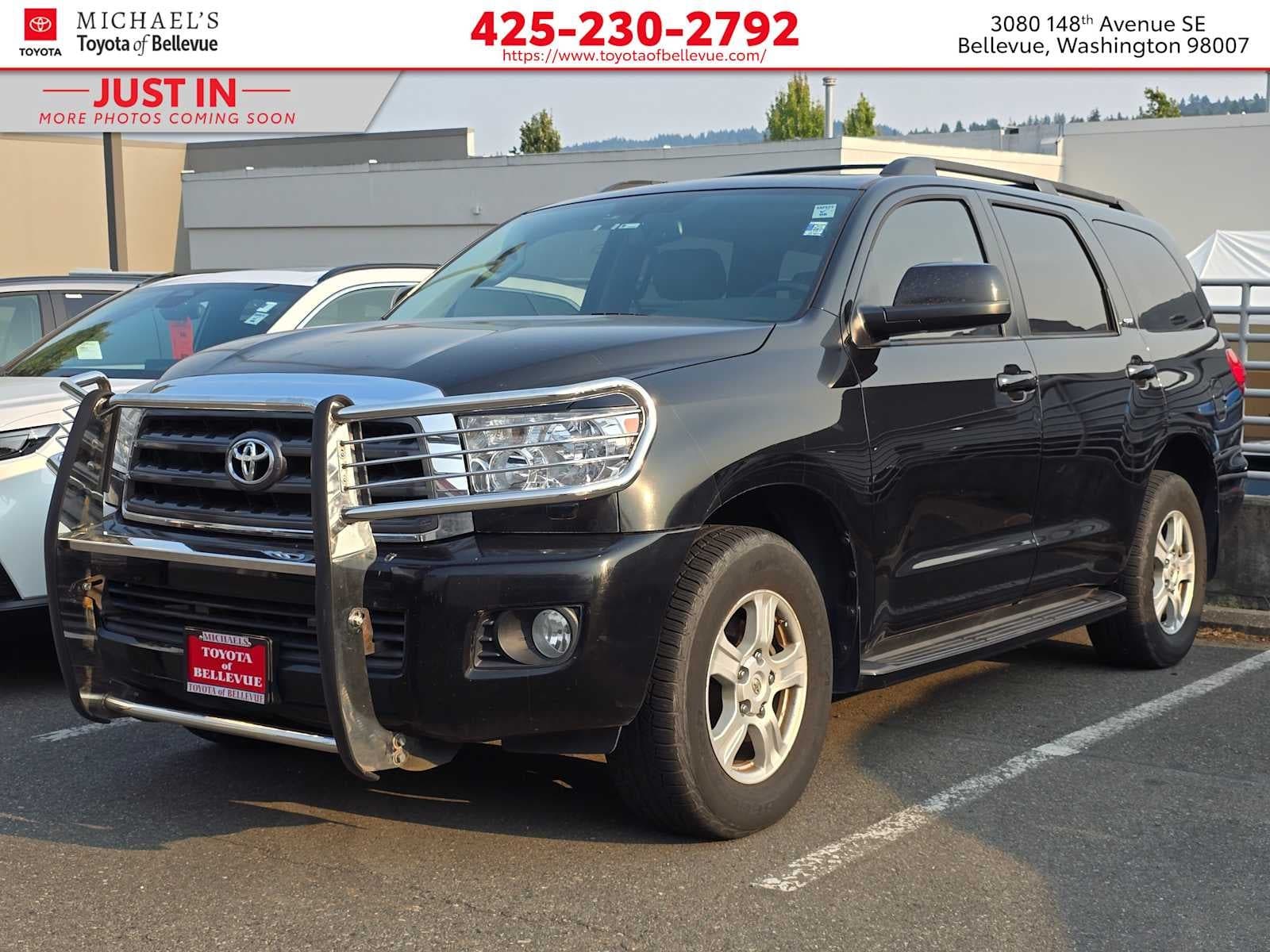 2010 Toyota Sequoia SR5 — photo 1 of 5