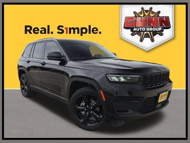 2023 Jeep Grand Cherokee Altitude — photo 1 of 41