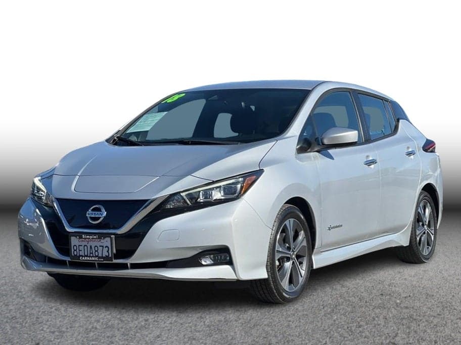 2018 Nissan LEAF SV — photo 1 of 5